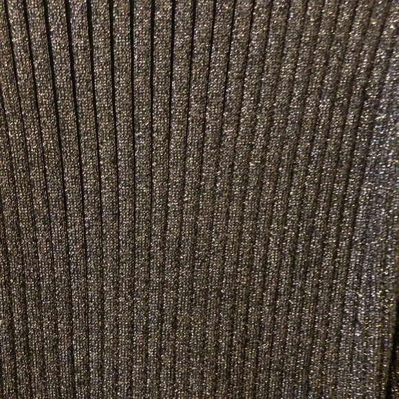 Verve Ami Black Metallic Cold Shoulder Long Sleeved Turtleneck Top Small NWT - Picture 10 of 10